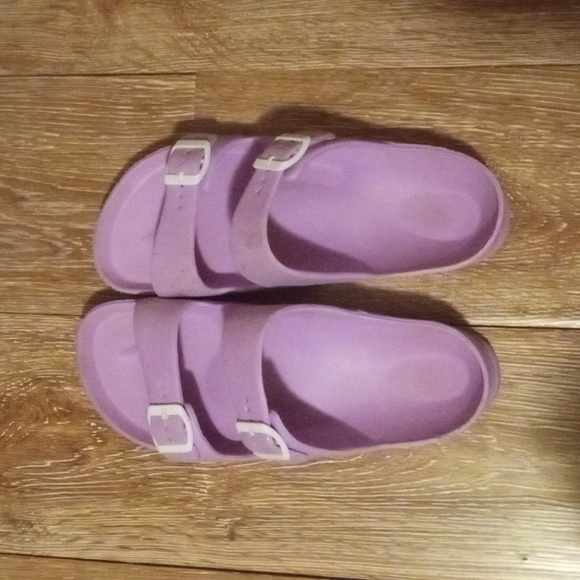 Lavender Slides 🪻 - Picture 1 of 1